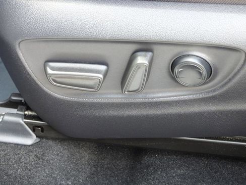 Used 2019 Toyota RAV4 XLE image 29