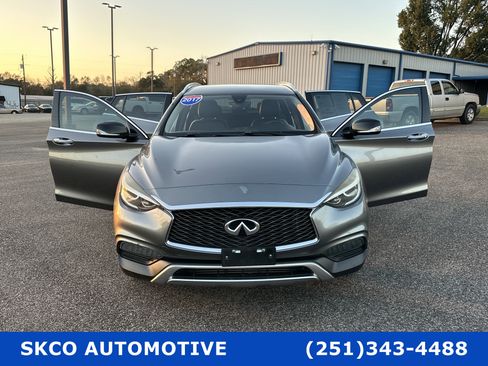Used 2017 INFINITI QX30 AWD image 30