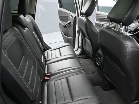 Used 2019 Ford Escape Titanium image 14