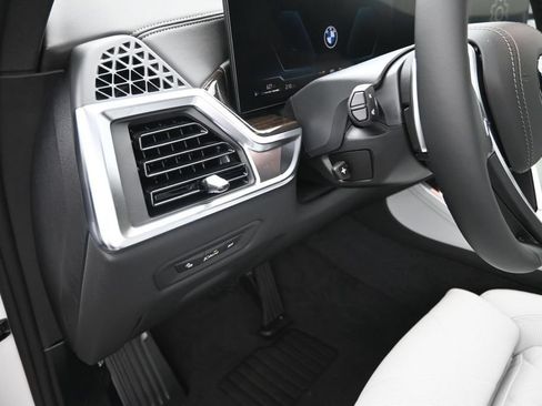 New 2026 BMW X5 sDrive40i w/ Climate Comfort Package RWD image 16