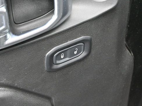 Used 2023 Jeep Gladiator Sport image 11