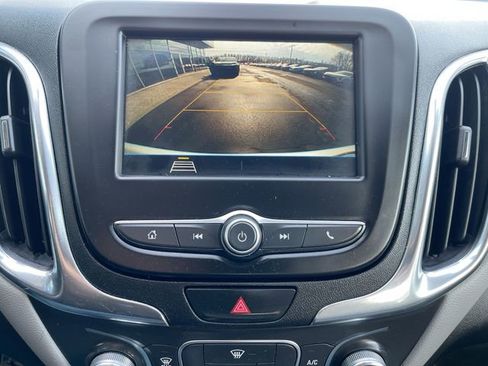 Certified 2019 Chevrolet Equinox LS w/ LS Convenience Package image 14