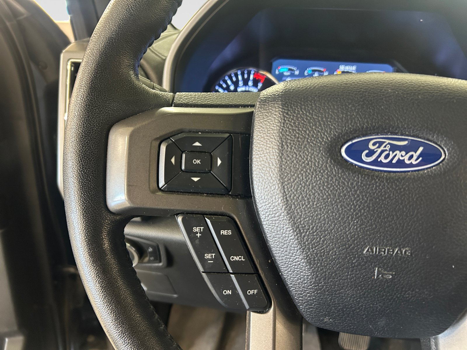 Used 2020 Ford Expedition XLT w/ Equipment Group 202A RWD image 18