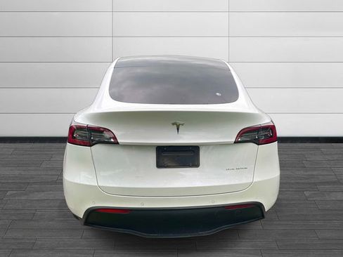 Used 2021 Tesla Model Y Long Range image 3