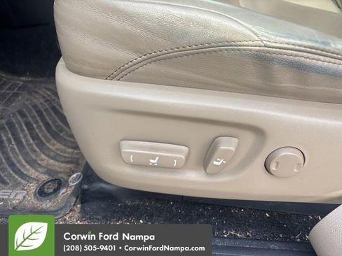 Used 2016 Toyota 4Runner Limited image 12