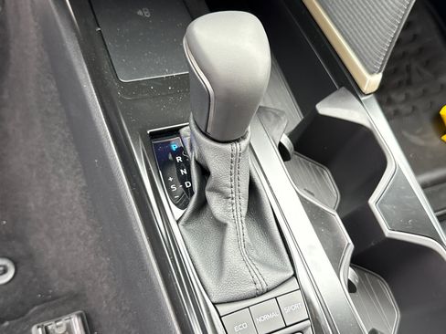 New 2026 Toyota Camry SE FWD image 28