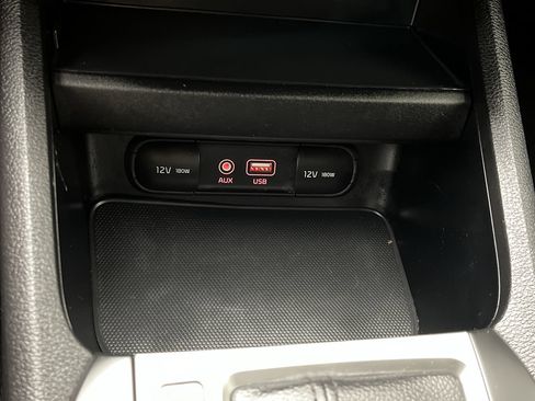 Used 2019 Kia Forte LXS FWD image 17