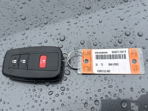 Certified 2024 Toyota RAV4 XLE image 35