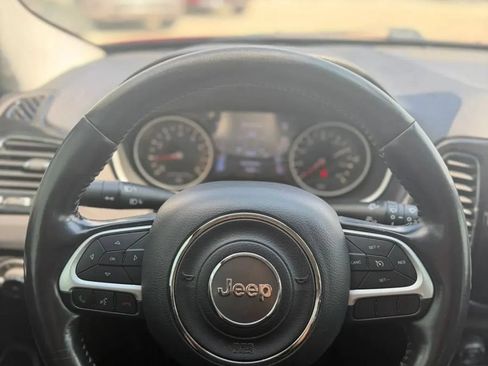 Used 2020 Jeep Compass Limited AWD/4WD image 13