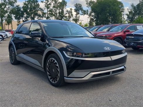 Used 2023 Hyundai Ioniq 5 Limited w/ Cargo Package image 3