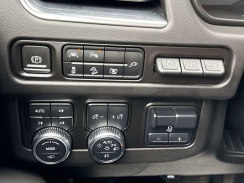Certified 2022 GMC Yukon AT4 AWD/4WD image 18