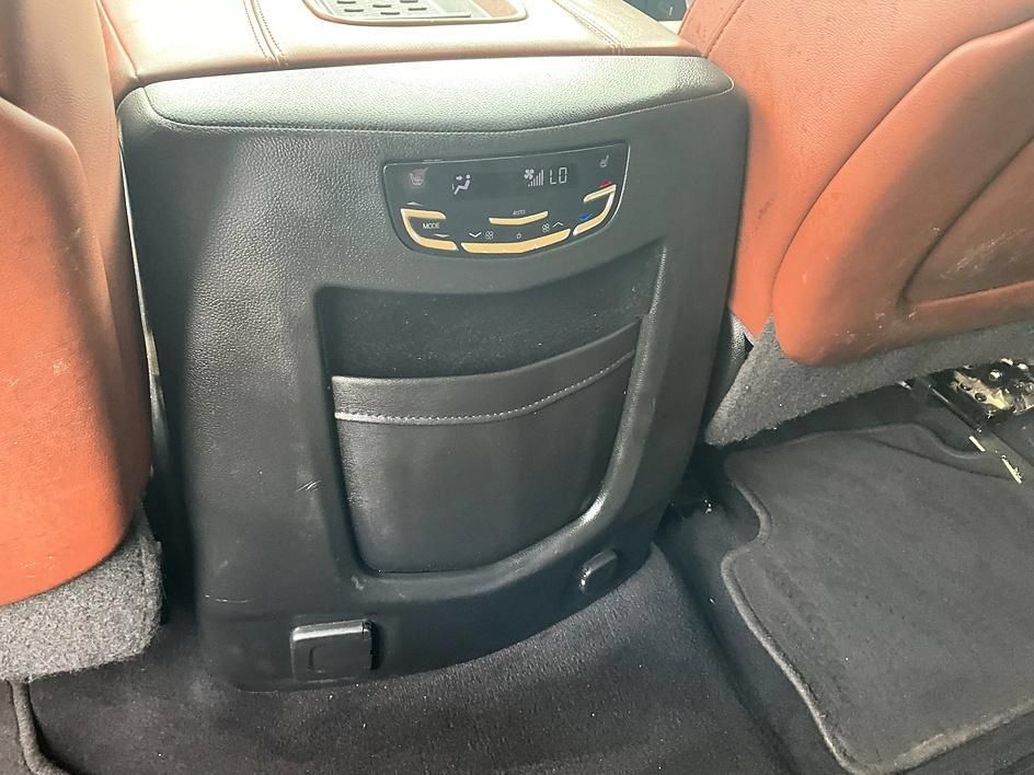 Used 2017 Cadillac Escalade Luxury AWD/4WD image 34