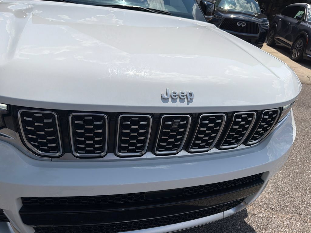 Used 2024 Jeep Grand Cherokee L Summit AWD/4WD image 18