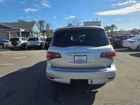 Used 2012 INFINITI QX56 Base 4x2 4dr SUV w/ Theater Pkg image 5