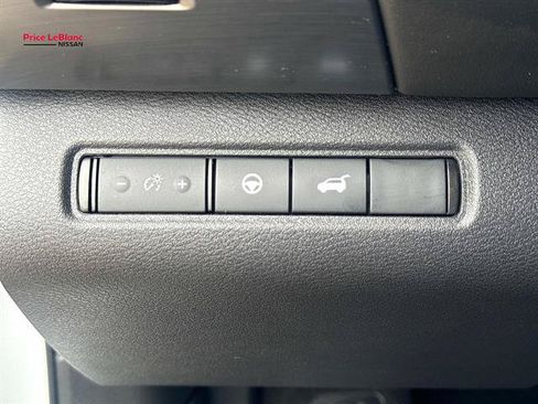 Certified 2025 Nissan Pathfinder SL AWD/4WD image 20