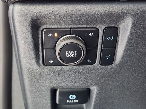 New 2025 Ford Expedition Max Platinum w/ Stealth Performance Package image 28