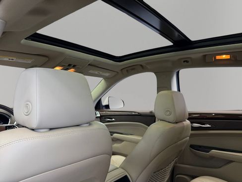 Used 2014 Cadillac SRX Luxury w/ Driver Awareness Package FWD image 24