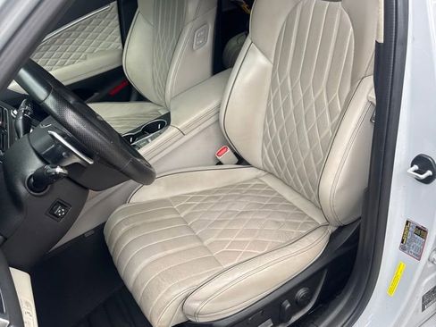 Used 2019 Genesis G70 2.0T Advanced w/ Dynamic Package RWD image 4