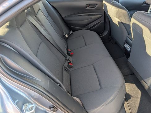 Used 2023 Toyota Corolla LE image 5