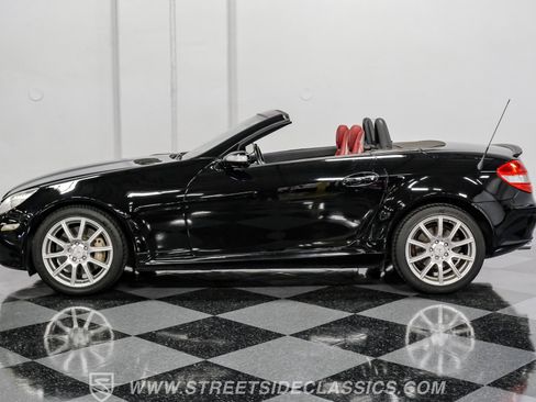 Used 2005 Mercedes-Benz SLK 350 image 2