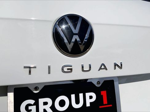 Used 2022 Volkswagen Tiguan SE FWD image 31