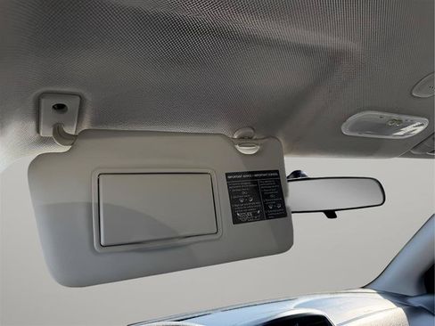 Used 2016 Nissan Versa SV w/ SV Appearance Package FWD image 37