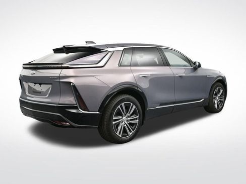 Used 2025 Cadillac Lyriq Luxury image 5