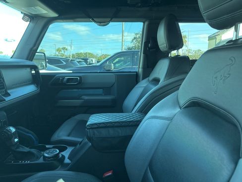 Used 2021 Ford Bronco Black Diamond w/ Sasquatch Package image 7