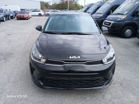 Used 2023 Kia Rio LX image 3