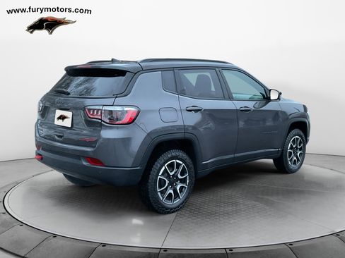 Used 2024 Jeep Compass Trailhawk w/ Trailhawk Convenience Group image 3