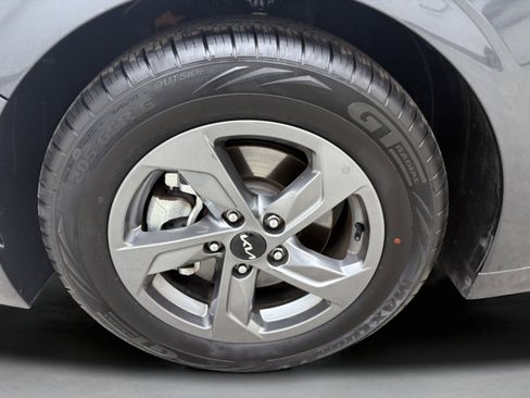 Used 2023 Kia K5 LXS image 7