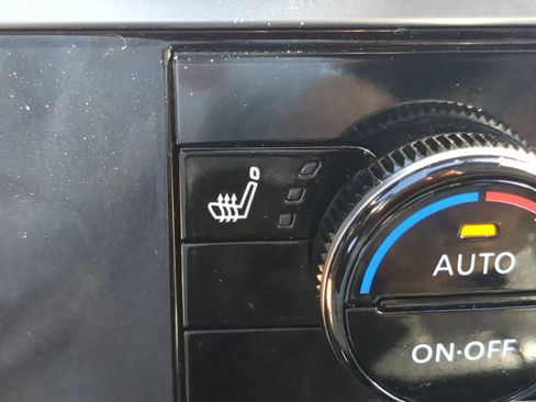 Used 2024 Nissan Pathfinder SV AWD/4WD image 24