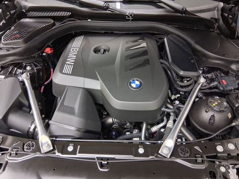 New 2026 BMW 530i w/ Convenience Package RWD image 30