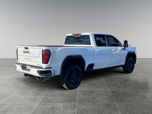 Used 2025 GMC Sierra 2500 AT4 w/ AT4 Premium Plus Package image 5