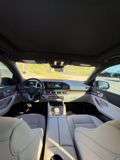 Used 2023 Mercedes-Benz GLS 450 4MATIC image 7