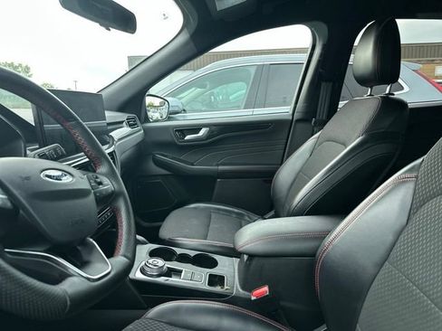 Used 2024 Ford Escape ST-Line w/ Tech Pack #1 AWD/4WD image 7