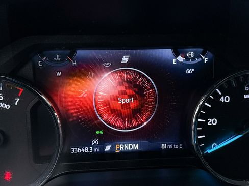 Used 2024 Ford Expedition Limited image 12