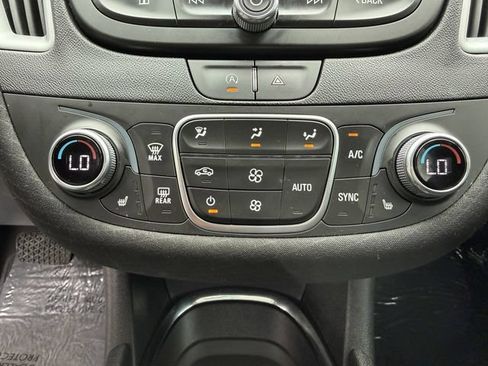 Used 2024 Chevrolet Malibu LT FWD image 19