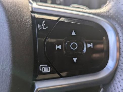 Used 2018 Volvo XC60 T6 R-Design w/ Convenience Package image 26