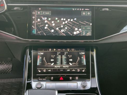 Used 2022 Audi Q8 Prestige w/ Prestige Package image 22