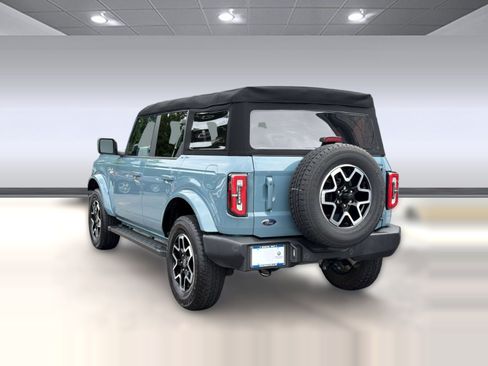 Used 2023 Ford Bronco Outer Banks AWD/4WD image 3