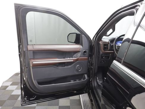 Used 2023 Ford Expedition Max Limited AWD/4WD image 5
