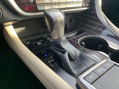 Certified 2021 Lexus RX 350L Luxury image 26