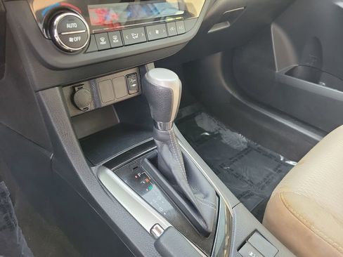 Used 2016 Toyota Corolla LE image 23