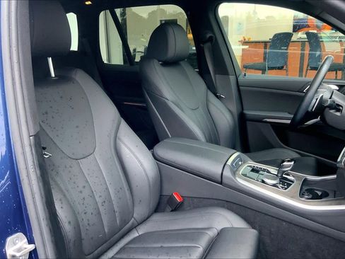 Used 2022 BMW X5 sDrive40i w/ Premium Package image 9