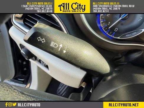 Used 2020 Chrysler Voyager Lxi FWD image 21