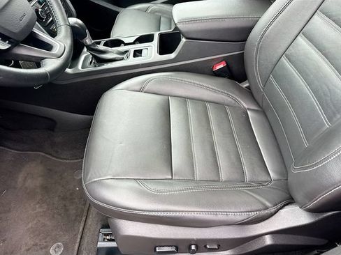 Used 2017 Ford Escape SE w/ SE Leather Comfort Package AWD/4WD image 18