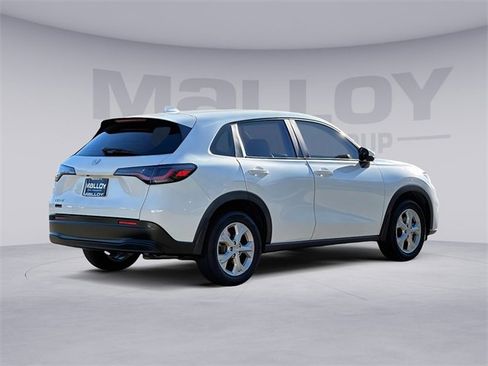 Used 2023 Honda HR-V LX image 2