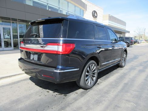 Used 2021 Lincoln Navigator Reserve w/ Cargo Convenience Package image 9
