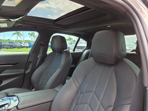 Used 2024 BMW 530i xDrive w/ Premium Package AWD/4WD image 26